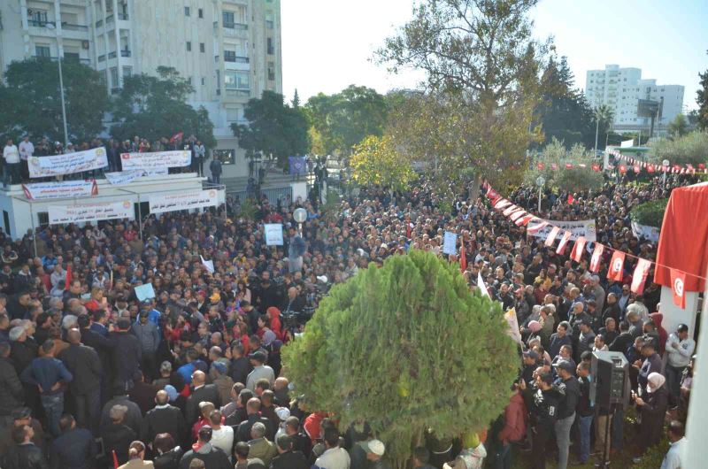 Tunus’ta hükümet karşıtı protesto
