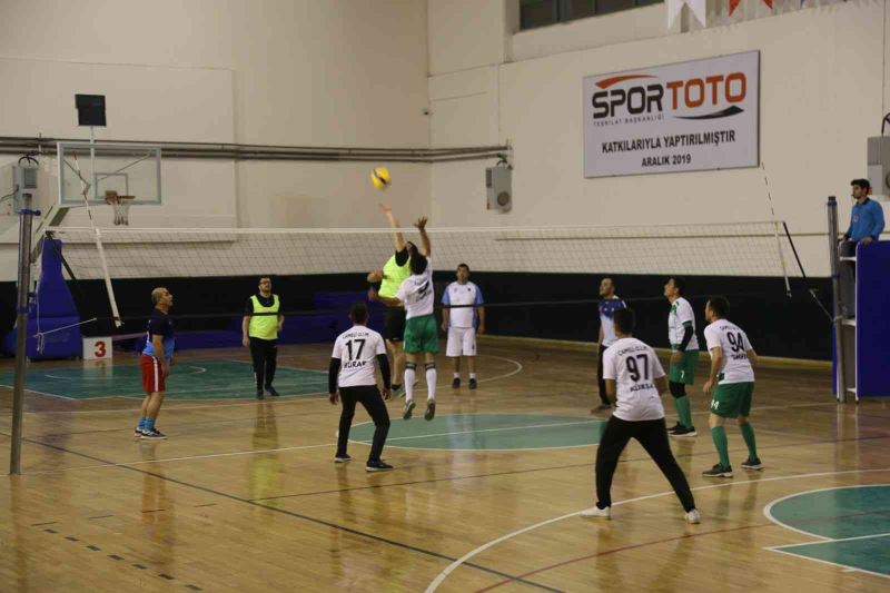 Çameli’nde kurumlar arası voleybol turnuvası başladı
