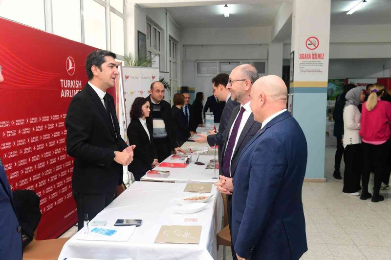 Turizm Fakültesi “4. Kariyer Günleri” ile sektör ve öğrenciler bir araya geldi
