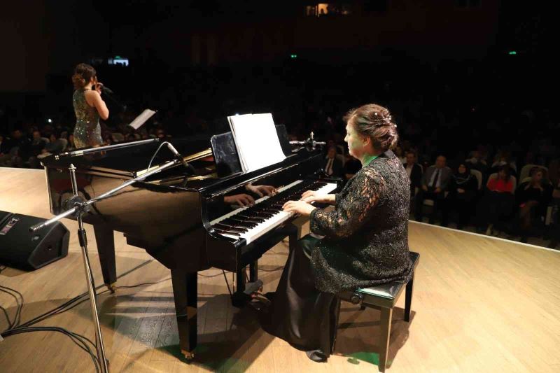Elazığ’da ‘Piyano eşliğinde eserler’ konseri düzenlendi
