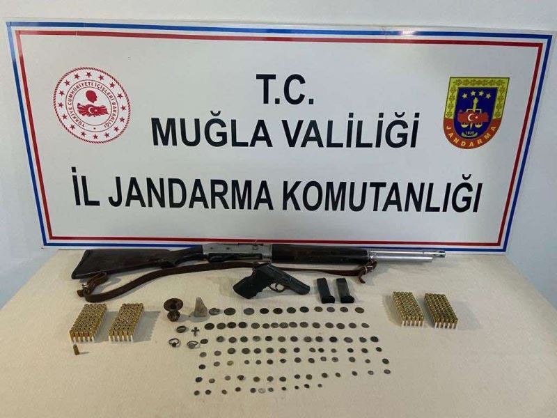 Muğla’da hazine avcısına jandarma baskını
