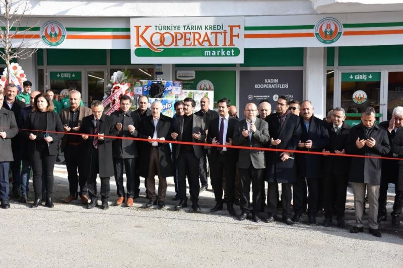 Hakkari’de Tarım Kredi Kooperatif Marketi açıldı
