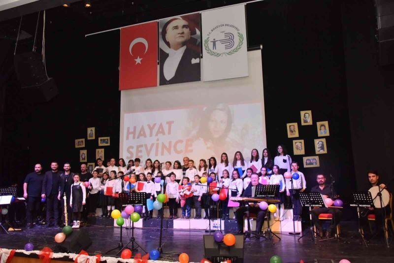 Bozüyük Belediyesi Çocuk Korosu’ndan “Yeşilçam Şarkıları” konseri
