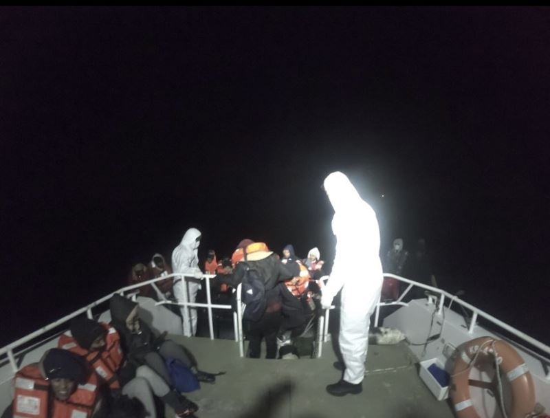 Yunan unsurlarının geri ittiği 61 kaçak göçmen kurtarıldı
