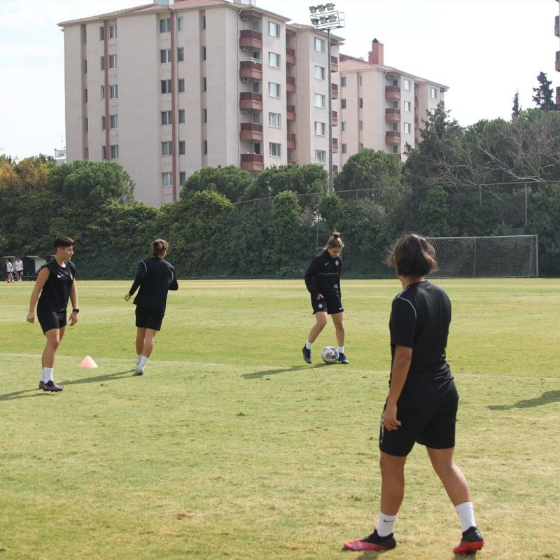 Altay’da mali sorunların faturası, Kadın Futbol Takımı’na çıktı
