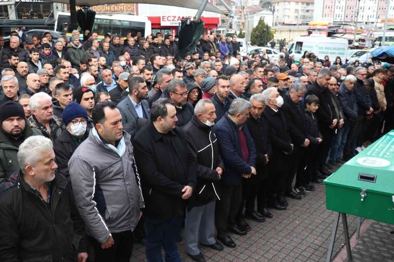 Cam parçası ile yaralanıp hastanede ölen şahıs toprağa verildi
