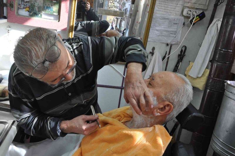 Mudurnu’nun en yaşlı berberi
