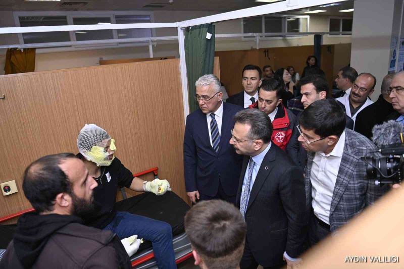 Vali Aksoy, patlamada yaralananları hastanede ziyaret etti
