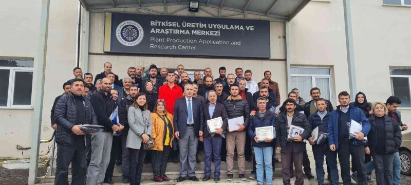 Bitkisel Üretim Uygulama ve Araştırma Merkezi Müdürlüğünün eğitim faaliyetleri sona erdi
