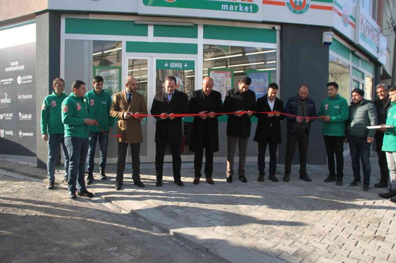 Malazgirt’te Tarım Kredi Kooperatif Marketi açıldı
