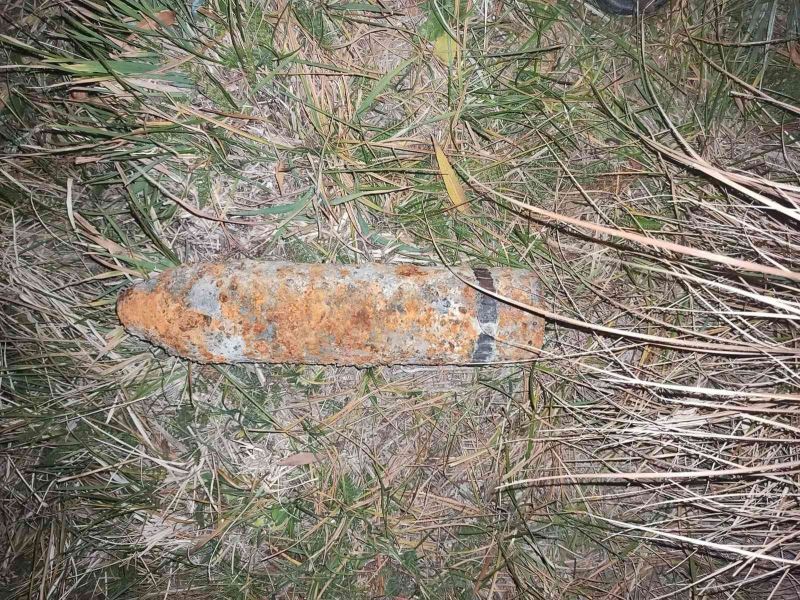Van Gölü sahilinde patlamamış tank mühimmatı bulundu
