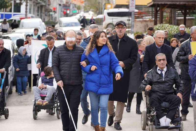 Bilecik’te engelsiz yaşam empati yürüyüşü gerçekleştirildi
