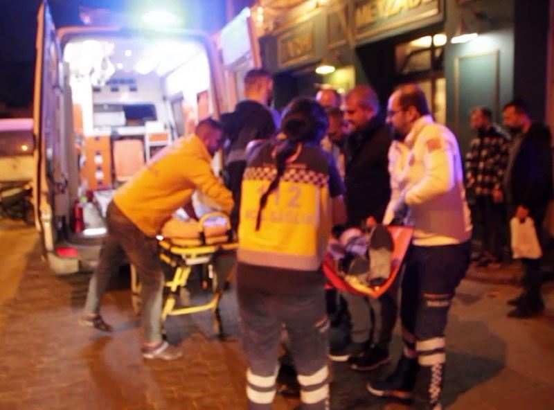 İstanbul’da restoran önünde silahlı saldırı: Yolda beklerken bacağından vuruldu
