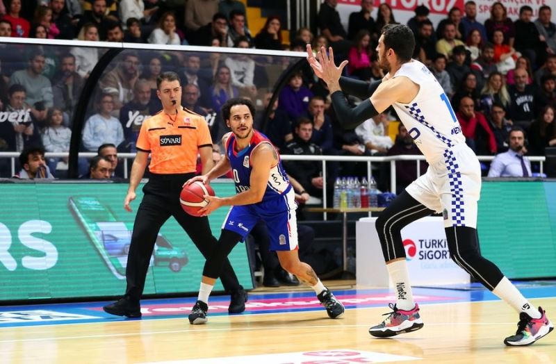 Basketbol Süper Ligi: Onvo Büyükçekmece Basketbol: 83 - A.Efes: 76

