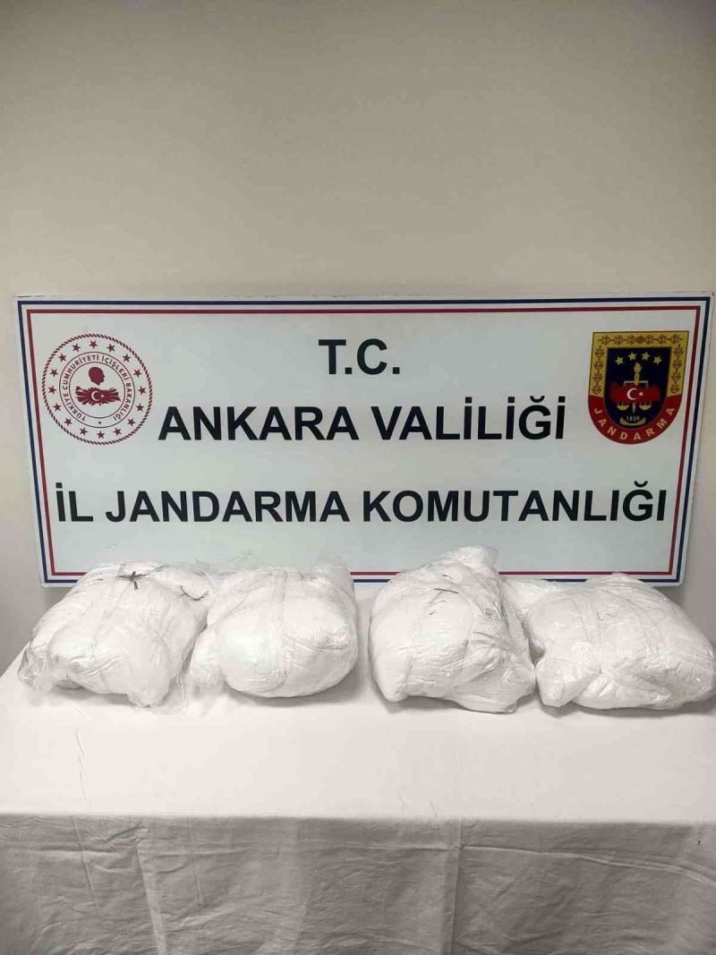 Ankara’da piyasa değeri 20 milyon lirayı bulan 40 kilo eroin ele geçirildi

