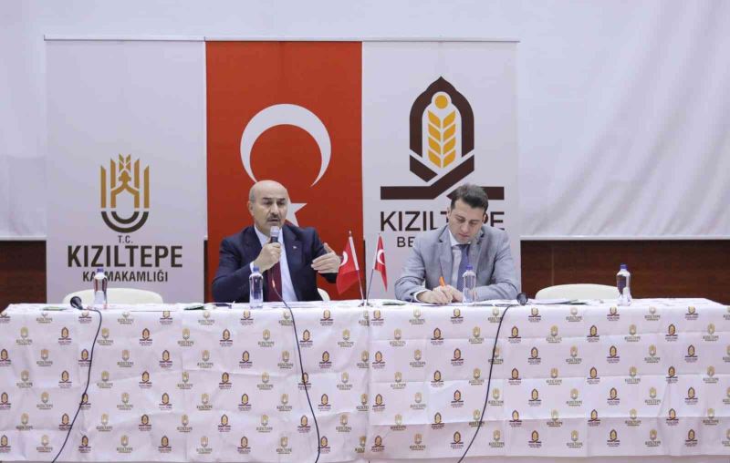 Mardin Valisi Demirtaş, Kızıltepe’de muhtarları dinledi
