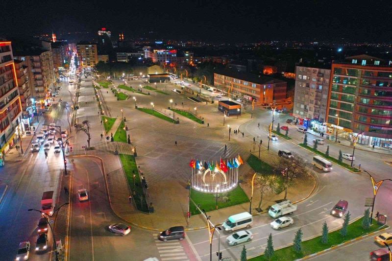 Cumhuriyet Meydanı’na vatandaşlardan tam not
