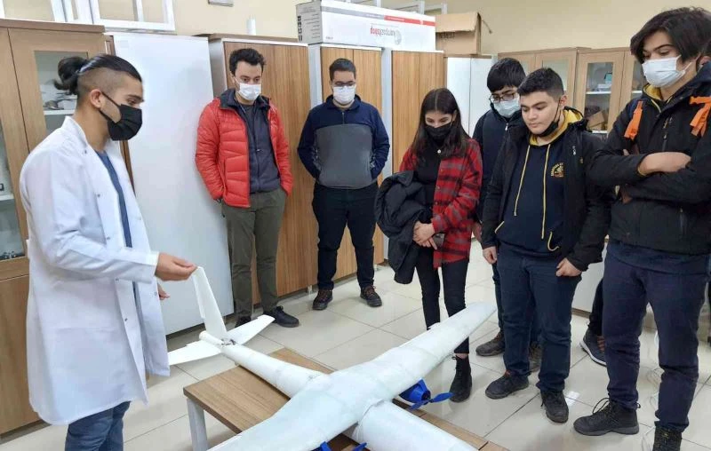 Liseli öğrencilere uzay ve hava bilimi anlatıldı
