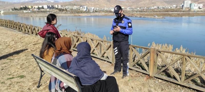 Cizre polisi iletişim yolu ile dolandırıcılığa karşı esnafı uyardı
