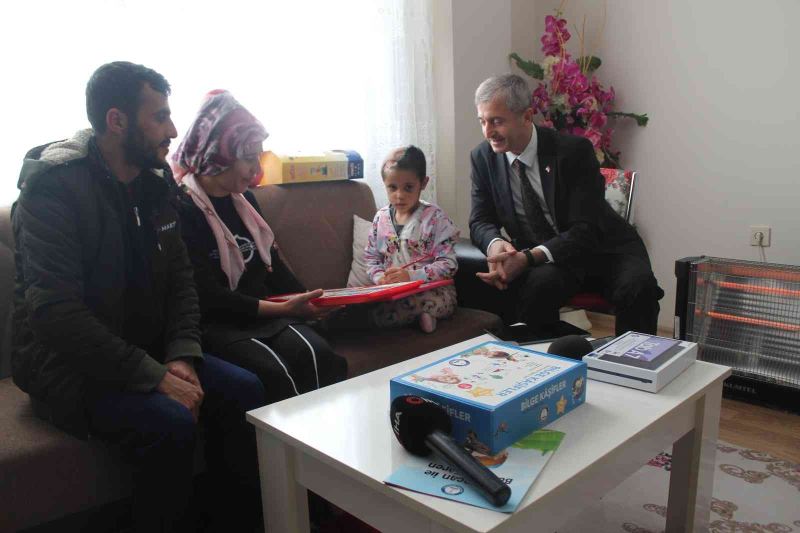 Minik Asiye’nin yeni evindeki ilk ziyaretçisi Tahmazoğlu oldu
