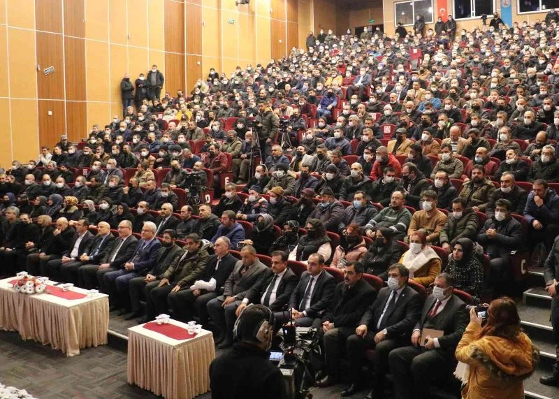 Sivas Belediyesinde en düşük maaş 6 bin 144 TL olarak belirlendi
