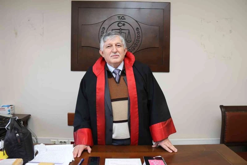 Kişisel resim sergisi açan hâkim Kıral emekli oldu
