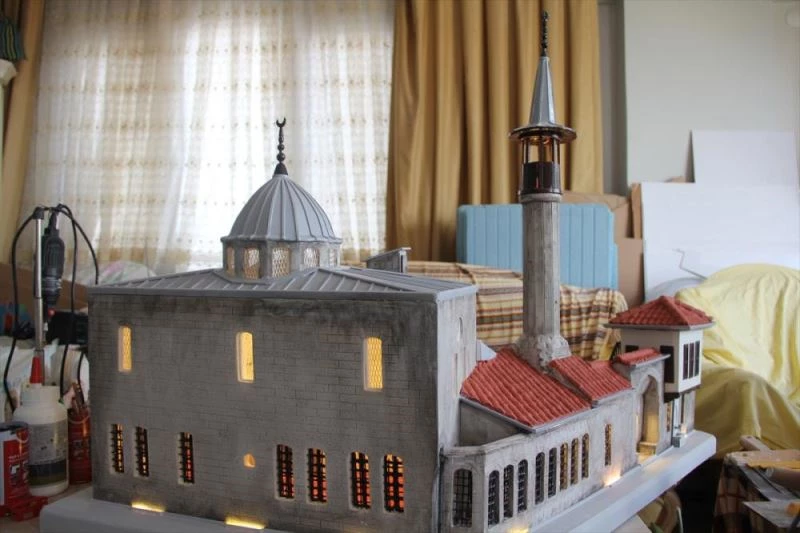 Emekli berber Habib-i Neccar Camisi