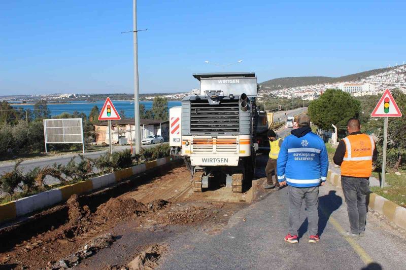 Didim Akbük Mahallesi’nde sıcak asfalt çalışması sürüyor
