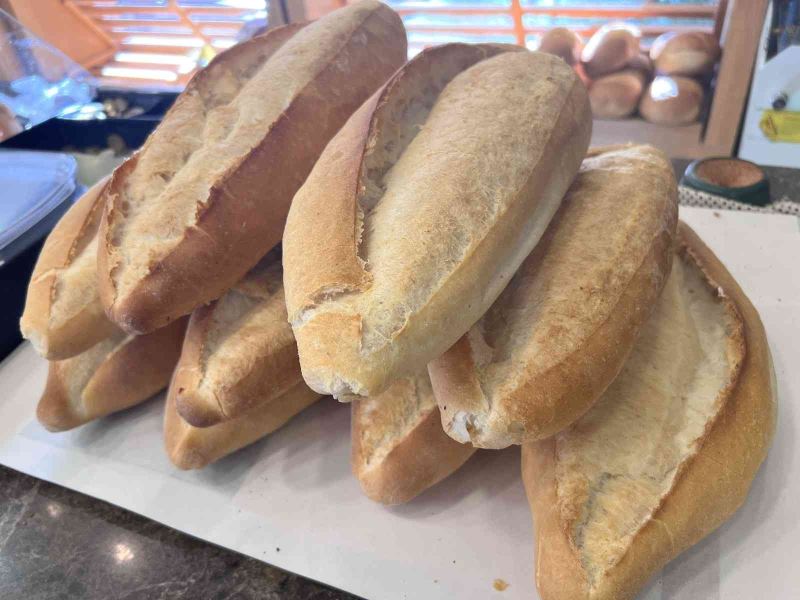 Fırıncılar ekmeğin 3,5 liradan satılmasını istiyor
