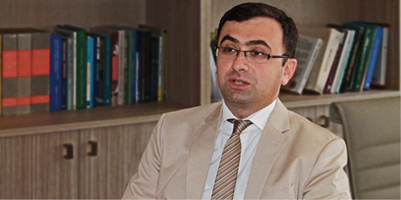Prof. Dr. Okur: “Sınırlardaki tatbikatlar Kiev’deki iktidarı düşürmeyi hedefliyor”
