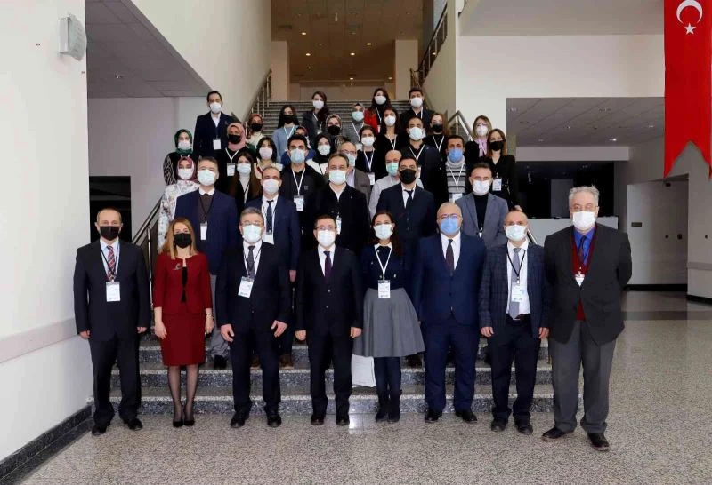 “Sağlık Bilimleri Alanında TÜBİTAK İçin Proje Hazırlama Uygulamalı Eğitimi” başladı
