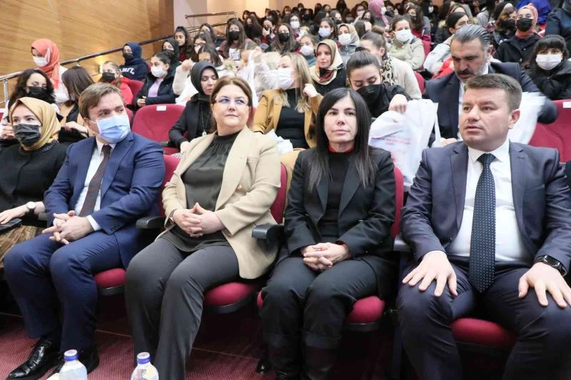 Bakan Yanık: “Bilgiyi paylaşmayı sağlayan her türlü çabaya büyük minnet duyuyorum”
