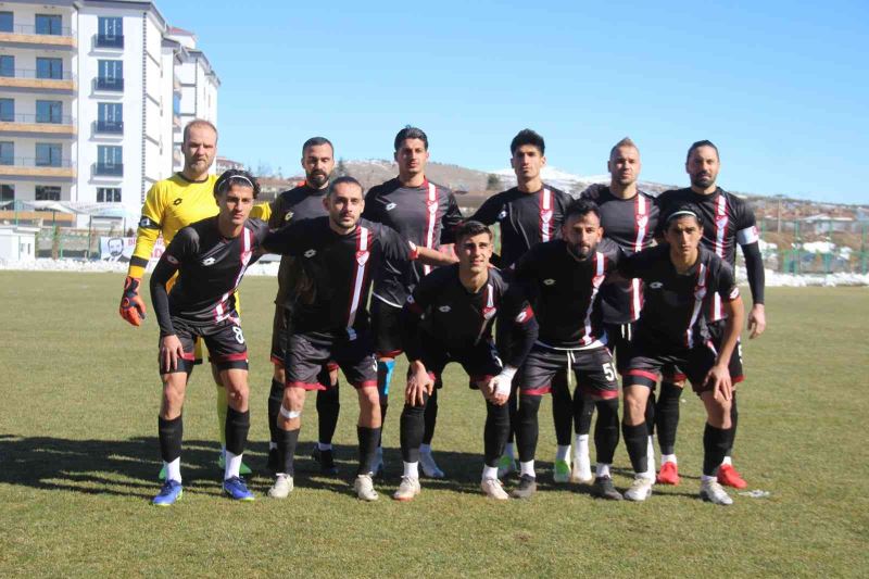 Elazığspor, Karaman’a 20 futbolcuyla gitti
