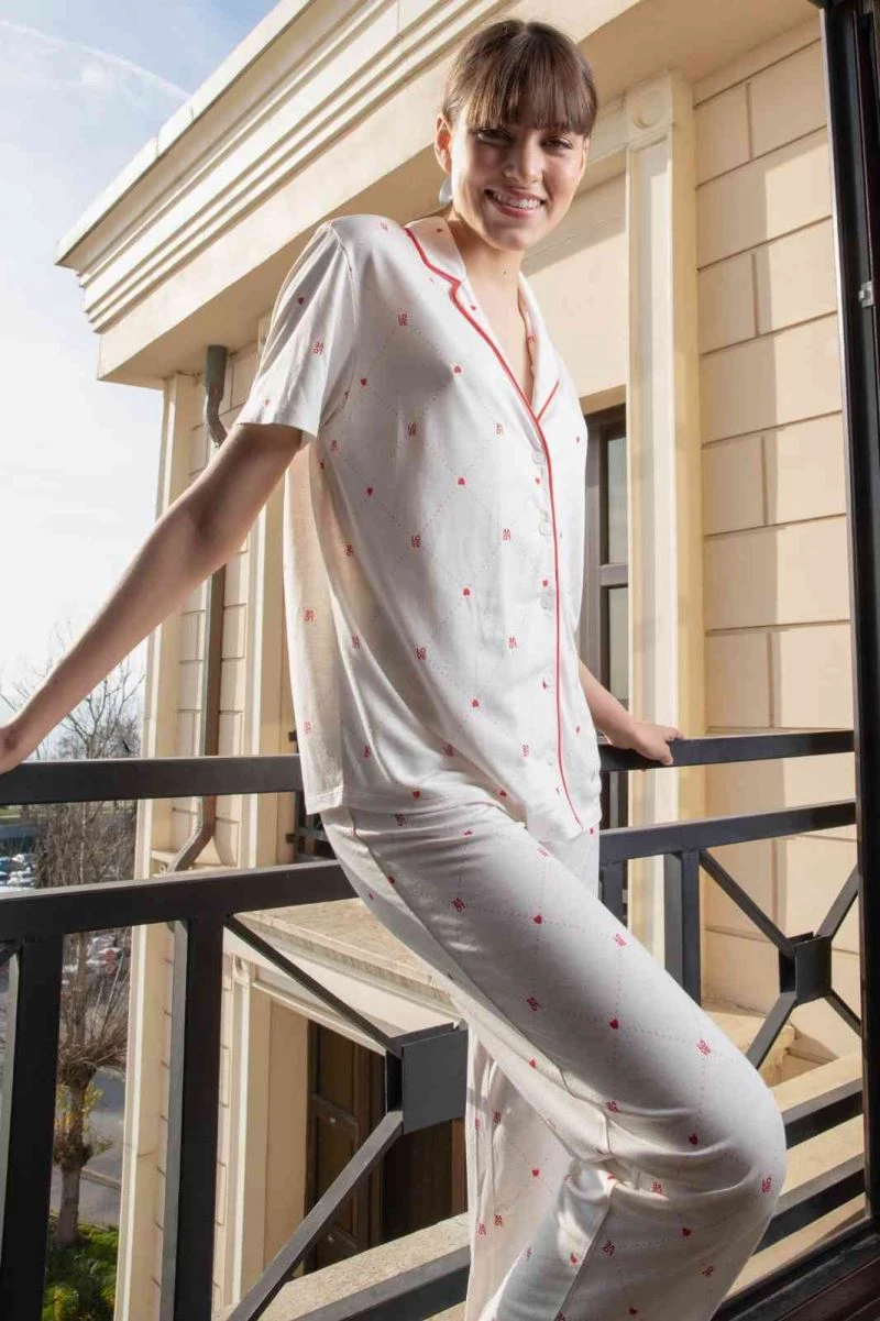 DeFacto’dan yeni ‘aşk’ koleksiyonu
