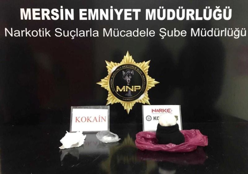 Otomobilin klima kontrol ünitesinde 651 gram kokain ele geçirildi