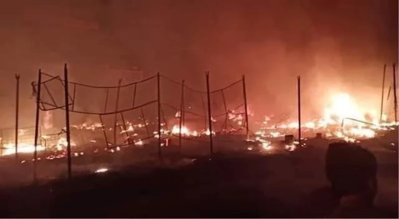 Pakistan’da bit pazarında yangın
