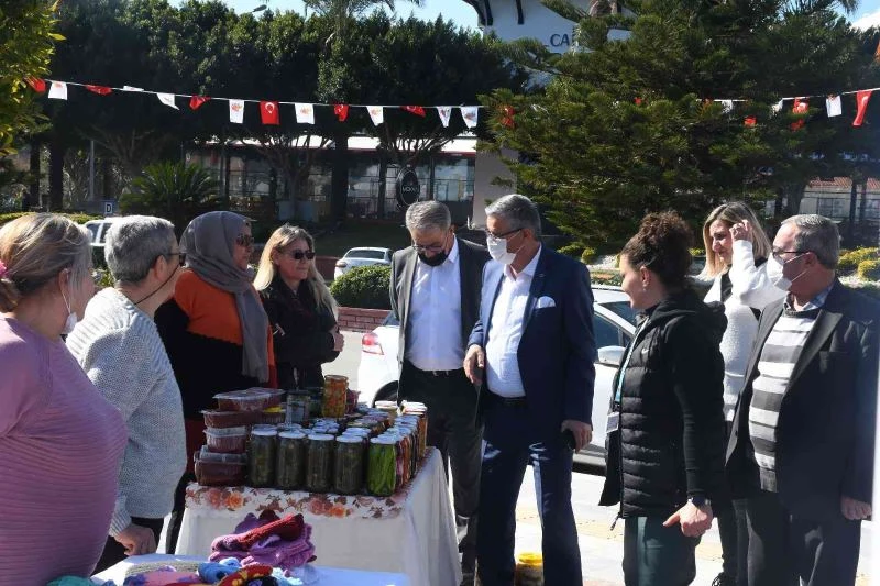 Kemer’de üreten ev hanımları etkinliği
