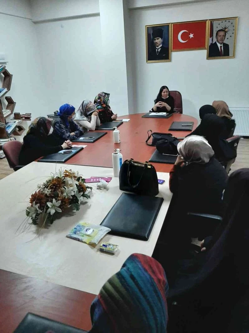 Kursiyerlere davranış problemleri çözümleri anlatıldı
