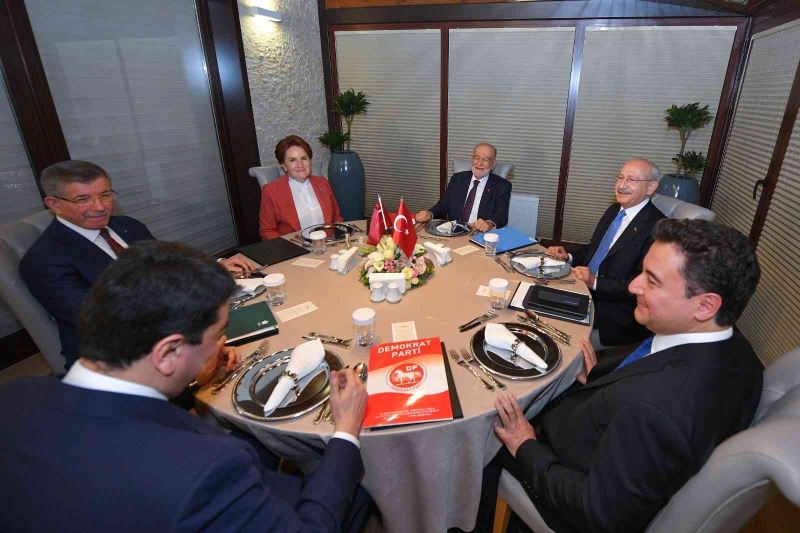 Ankara’da buluşan altı parti liderinin görüşmesi başladı
