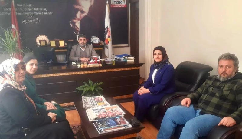 Diler, Radyocular Gününde radyocuları ziyaret etti
