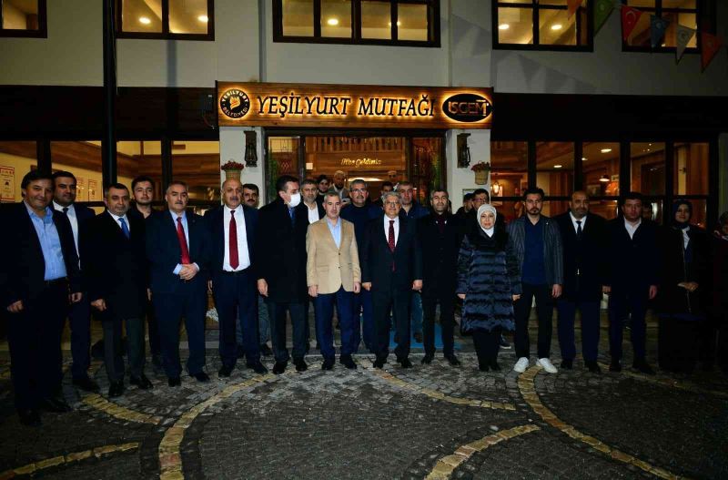 AK  Partili Demiröz, tarihi Yeşilyurt konaklarını inceledi
