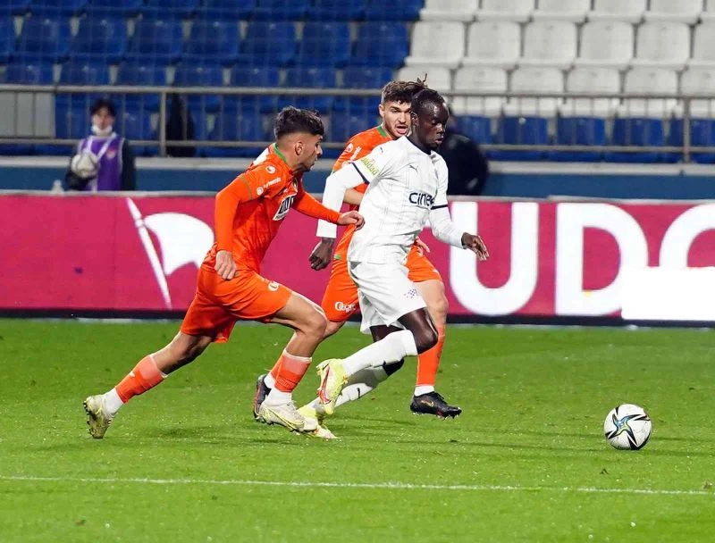 Spor Toto Süper Lig: Kasımpaşa: 0 - Aytemiz Alanyaspor: 1 (İlk yarı)