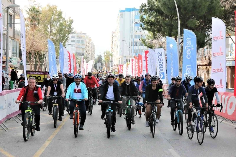 Bakan Kasapoğlu: “Bisiklet branşında iddiamızı daha yukarılara taşıyacağız”
