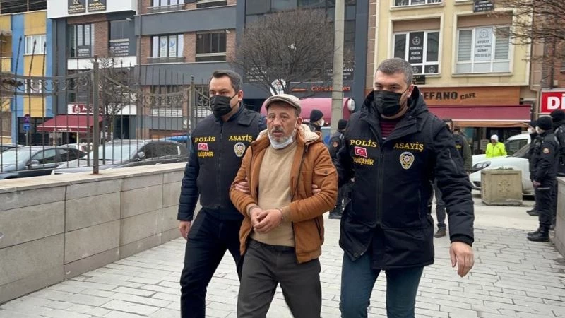 Adliyeye sevk edilen cinayet şüphelisi: “Pişmanım, ama hak etti”
