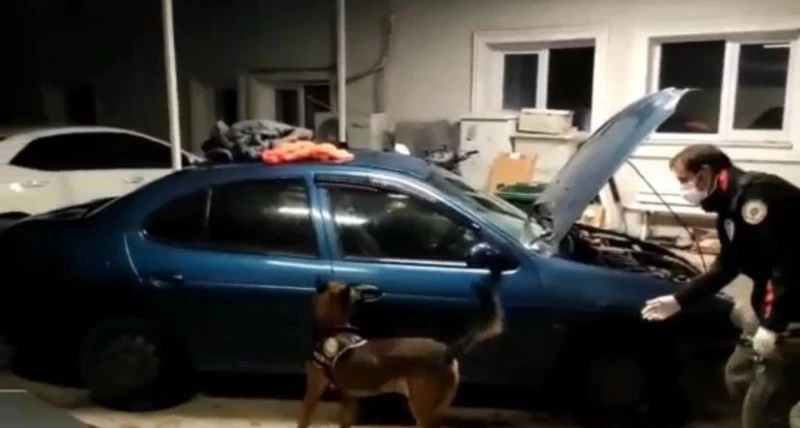 İstanbul’dan getirdikleri uyuşturucuları satamadan yakalandılar
