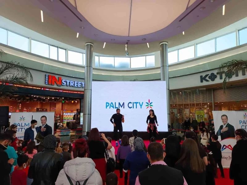 Ziyaretçiler, Sevgililer Günü etkinliklerinde doyasıya eğlendi
