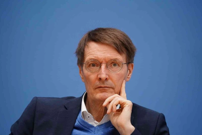 Almanya Sağlık Bakanı Lauterbach: 