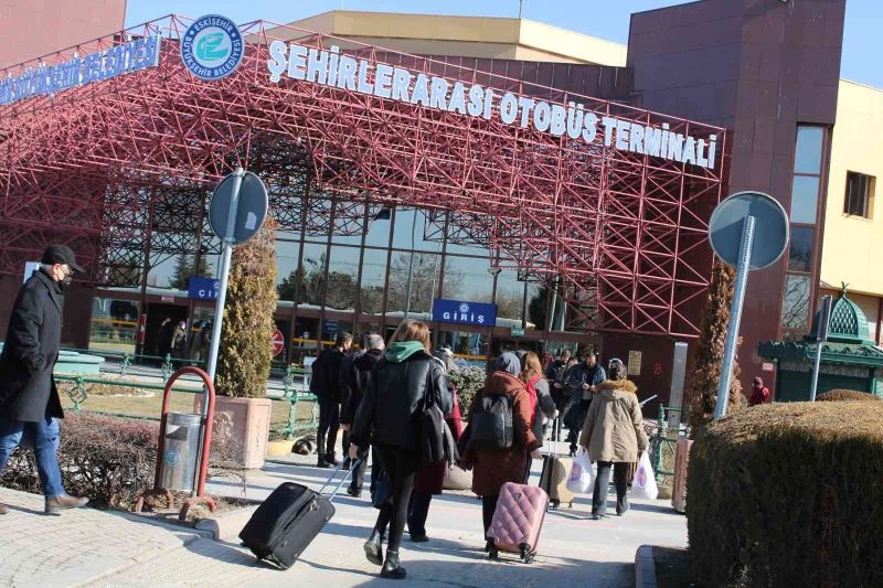Otogar esnafının gözü kulağı üniversitelerin açılacağı tarihte

