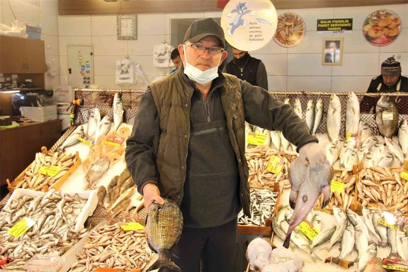 KDV indirimi balık tezgahlarına da yansıdı
