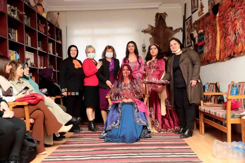 Sevgi Eli ve Kadın Meclisi gençlerin mutluluğuna ortak oldu
